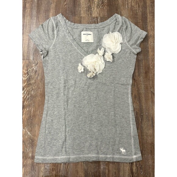 abercrombie kids Other - Abercrombie Kids Gray Floral Ruffle V-Neck T-Shirt Size XL Preppy Cute Casual